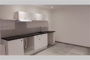 maison de village à la location -   34440  NISSAN LEZ ENSERUNE, surface 50 m2 location maison de village - UBI481401929